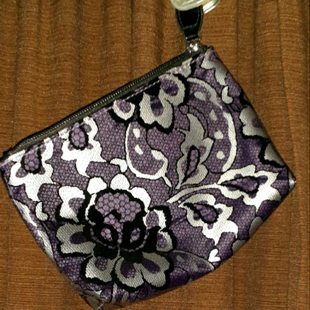 Cosmetic bag